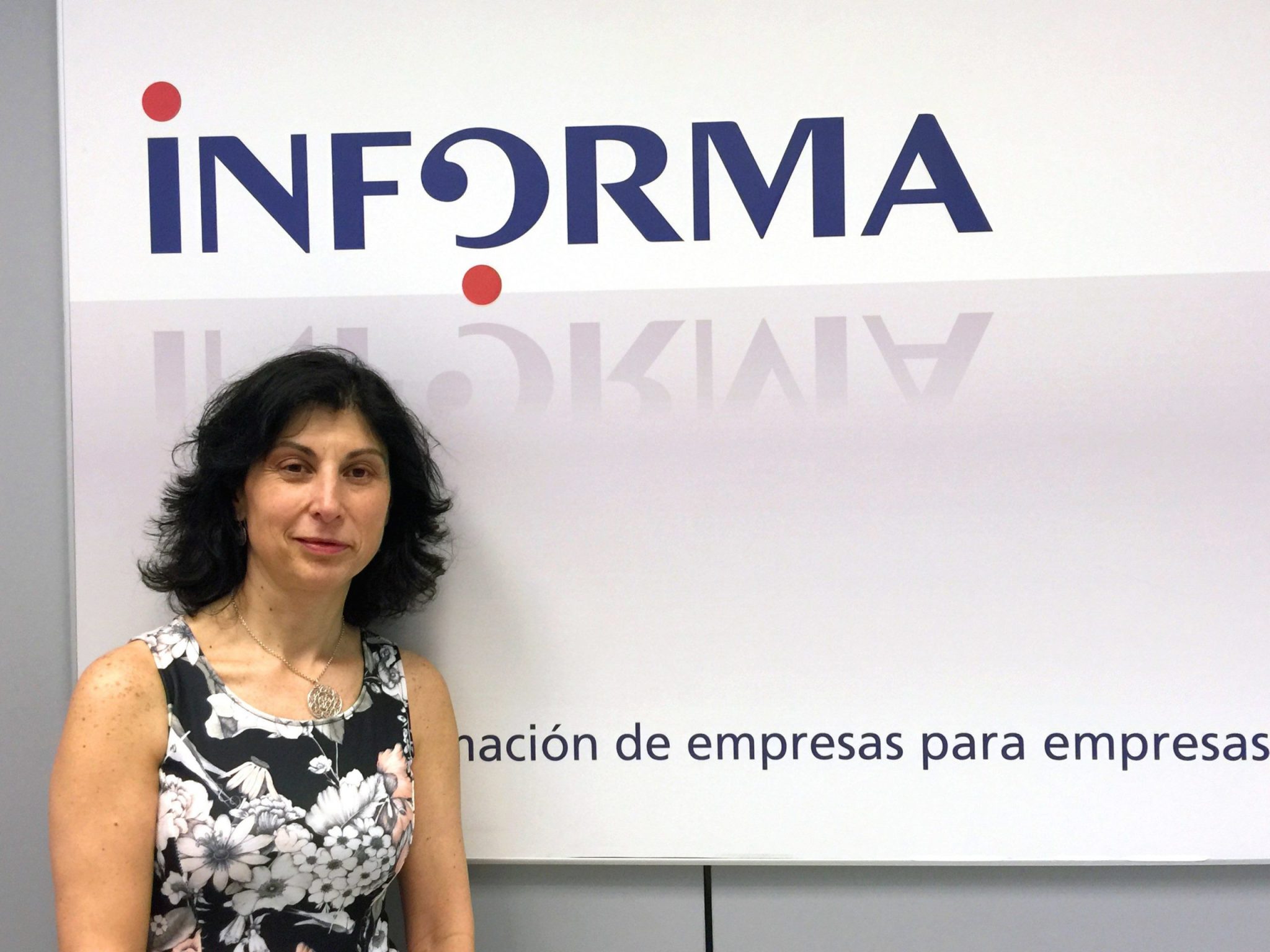 Nica Alvarez, Analista de información en INFORMA D&B