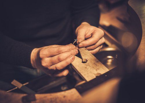 Aumentan las ventas minoristas de joyería y relojería