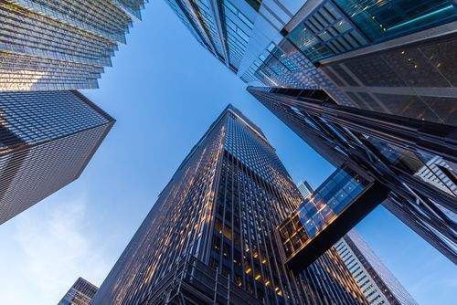 como ayudan las empresas al sector financiero