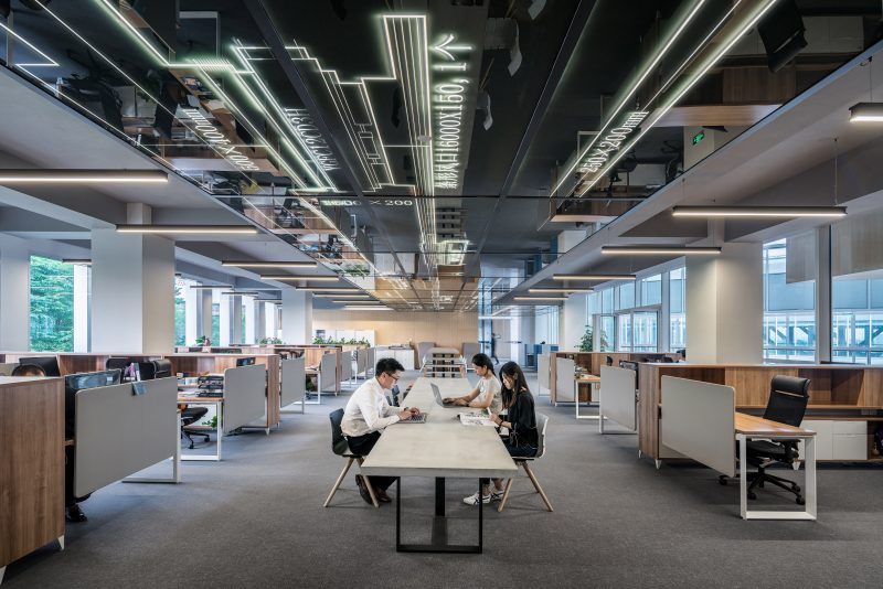 Imagen trabajadores en coworking